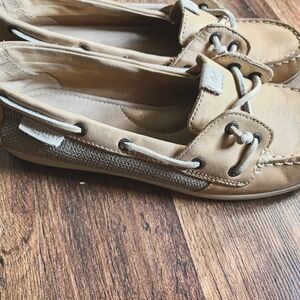 Sperry 9 women boat shoes